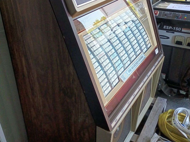 ami-200-selection-jukebox-w/-records-image-7