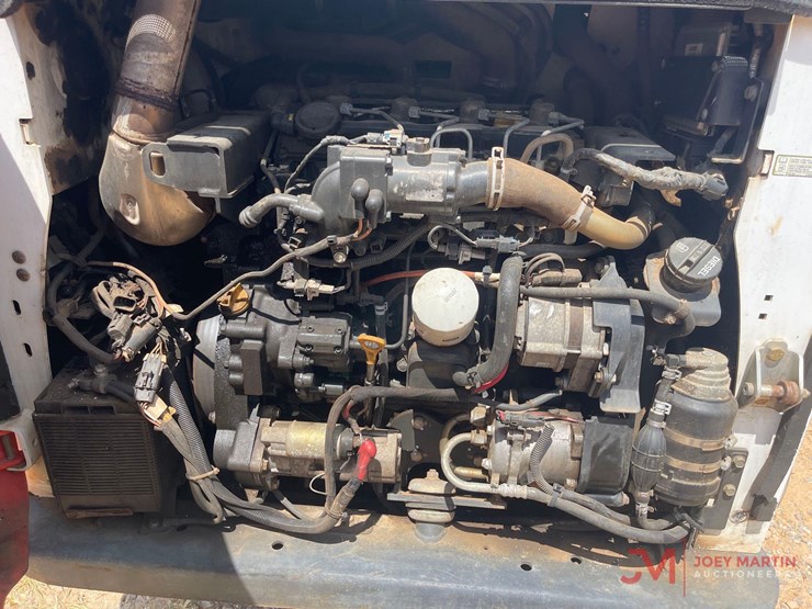2016-bobcat-t770-image-11