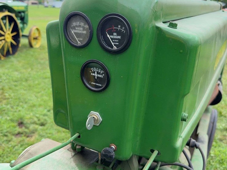 john-deere-b-image-32