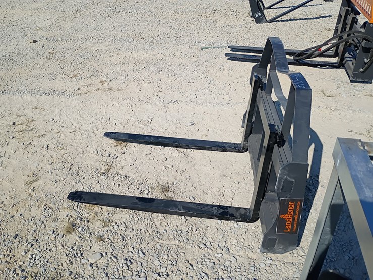 #l85-013-•-landhonor-pallet-fork-mini-skid-steer-attachment-[damaged]-image-2