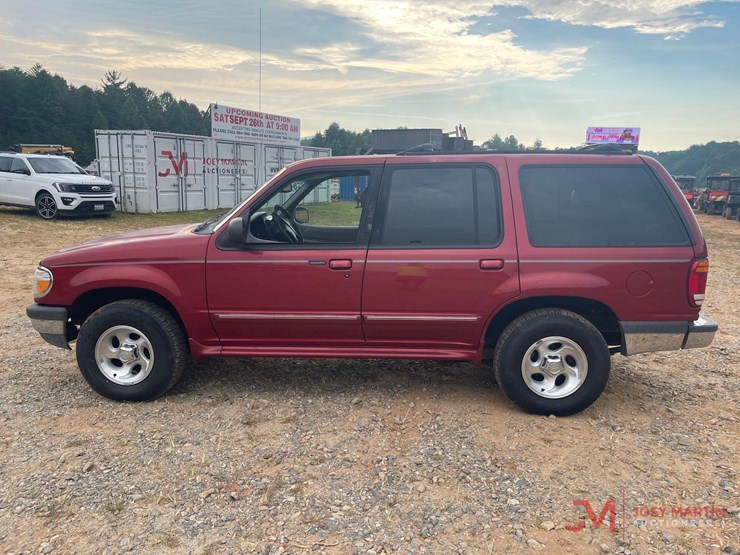 1998-ford-explorer-xlt-image-6