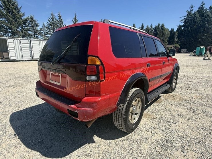 2001-mitsubishi-montero-sport-image-11