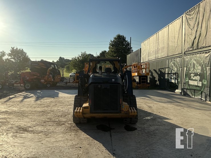 2021-deere-333g-image-3