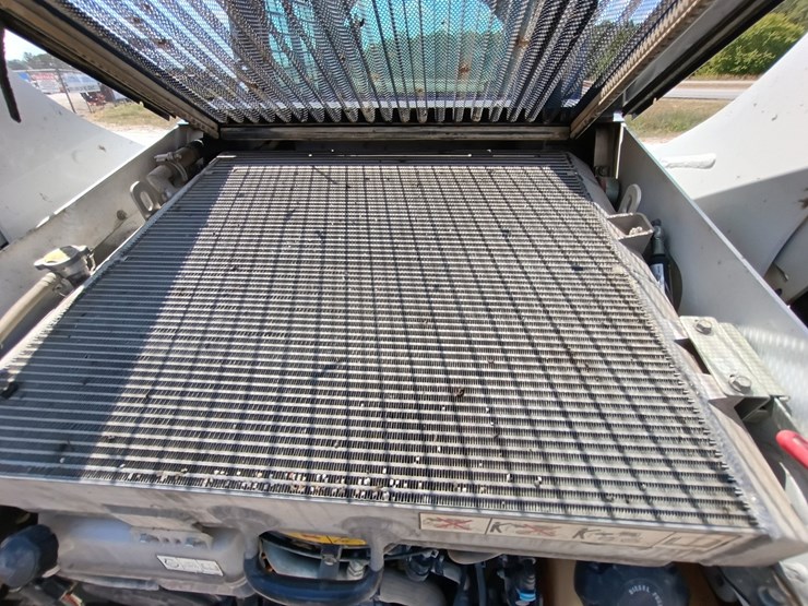 2022-bobcat-t66-image-24