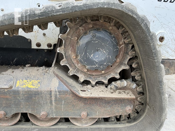 2023-bobcat-t770-image-9