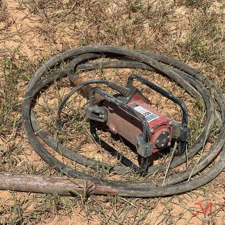 NORTHROCK ELECTRIC CONCRETE VIBRATOR W/FLEX SHAFT