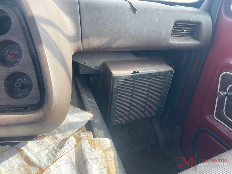 ford-8000-image-22