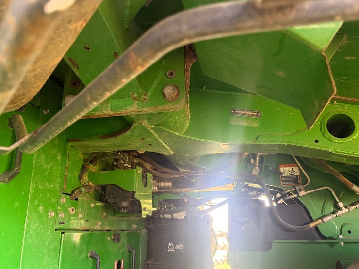 2015-john-deere-cp690-image-54