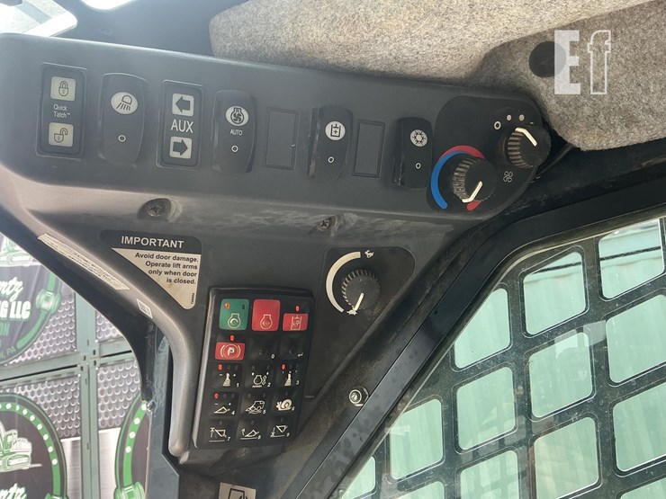 2016-deere-333e-image-16