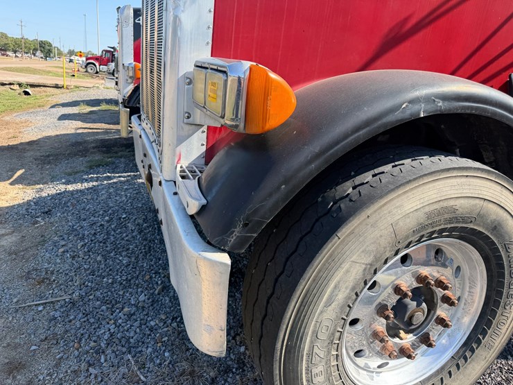 1997-peterbilt-378-image-39