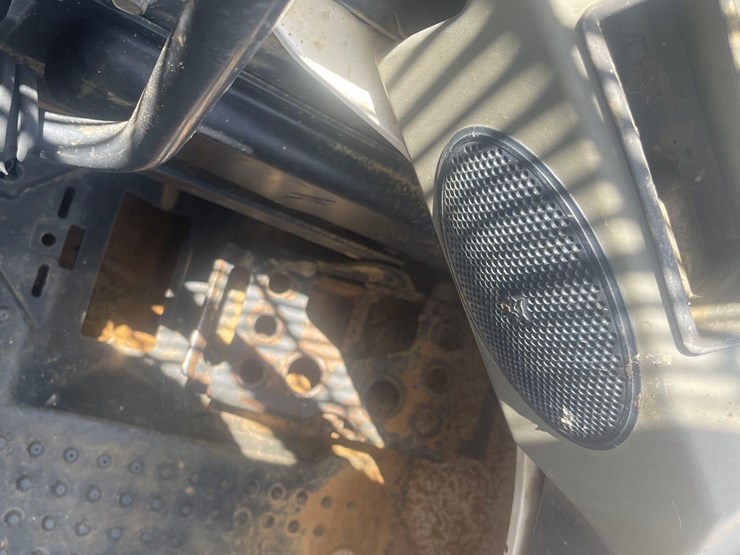 2015-bobcat-t650-image-19