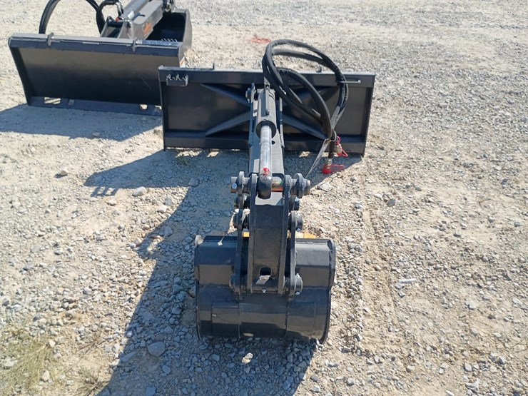 #l85-027-•-landhonor-backhoe-skid-steer-attachment-image-7