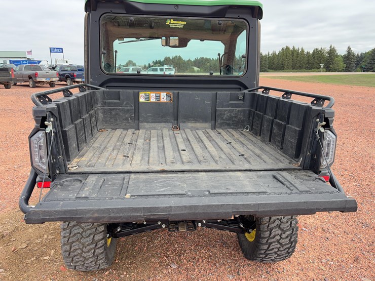 john-deere-gator-image-8