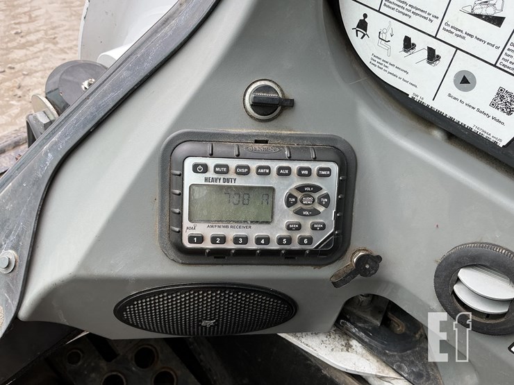 2021-bobcat-t770-image-15