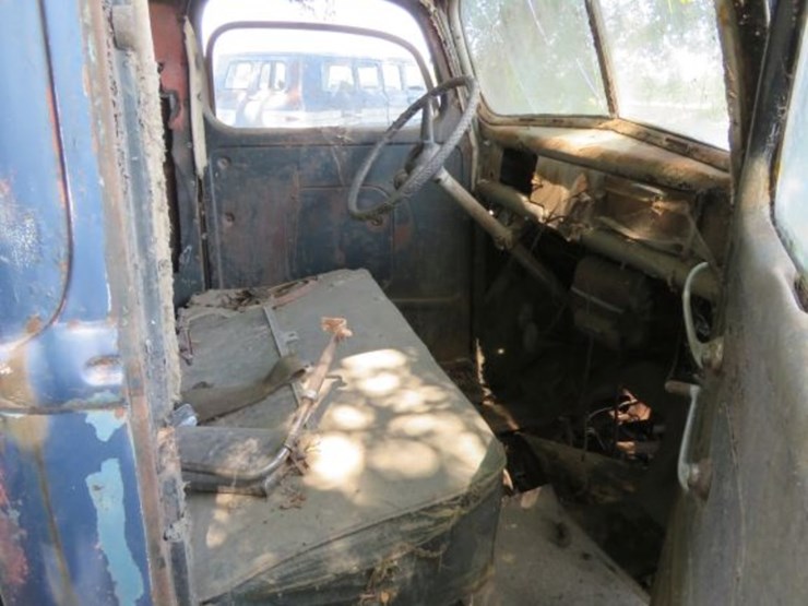 1946-ford-pickup-image-2