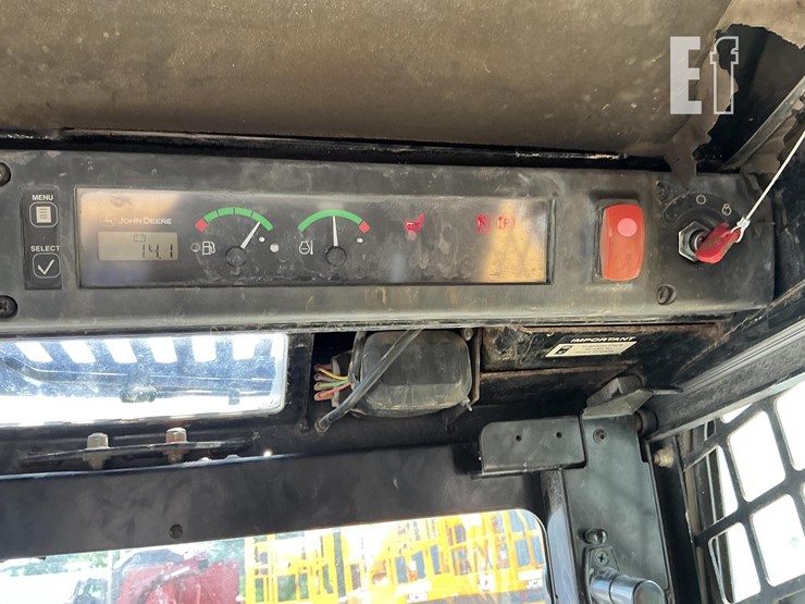 2006-deere-328-image-14