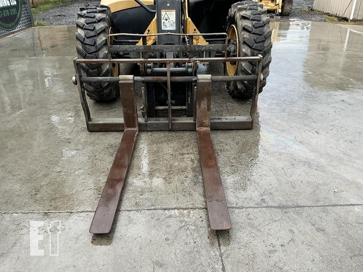 2014-caterpillar-th407c-image-9