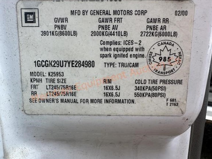 2000-chevrolet-k2500-image-34