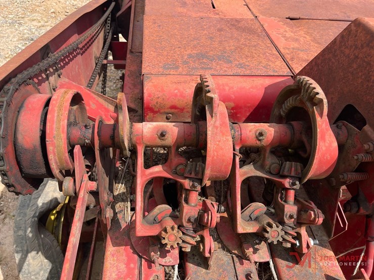 new-holland-273-image-10