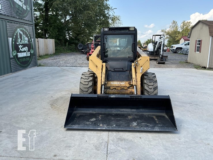 2006-deere-328-image-7