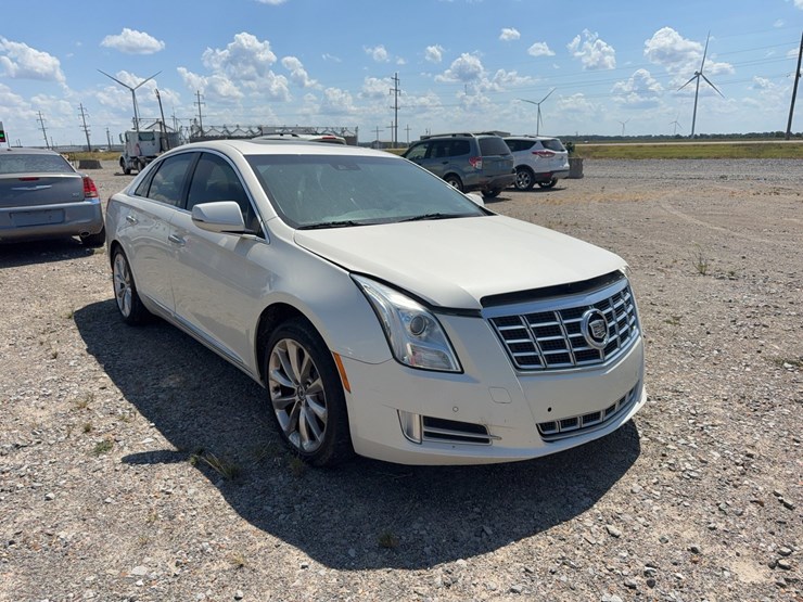 #48220-•-2013-cadillac-xts-sedan-2g61r5s39d9103334-inv#-48220-image-2