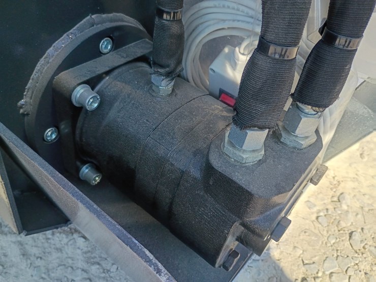 #l85-044-•-landhonor-power-rake-skid-steer-attachment-image-10