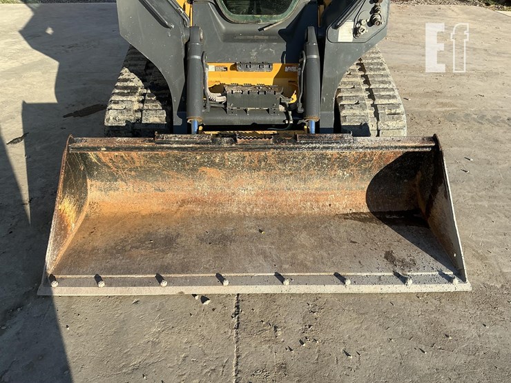 2021-deere-333g-image-11