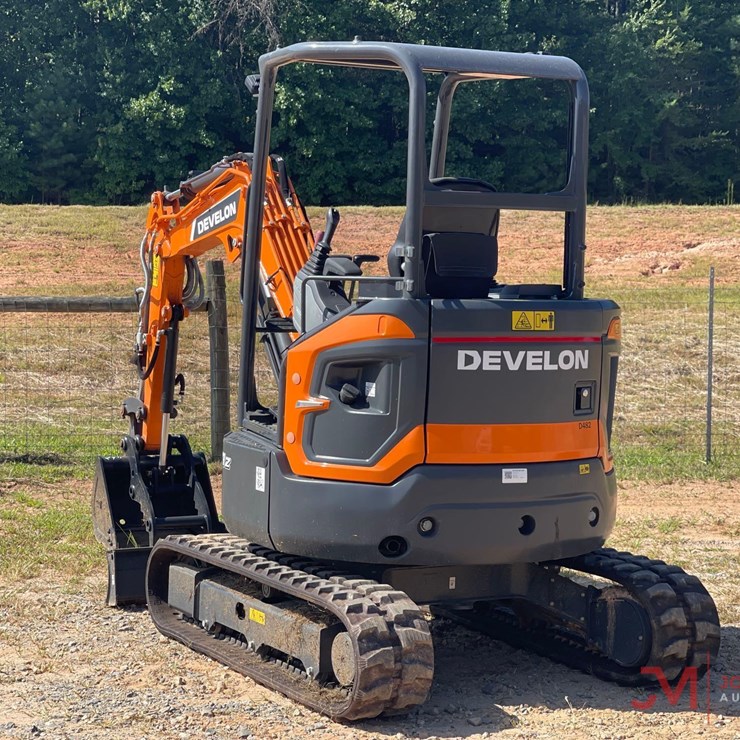 DEVELON DX27Z-7