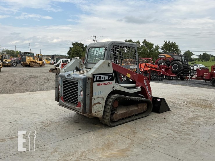 2021-takeuchi-tl8r2-image-4