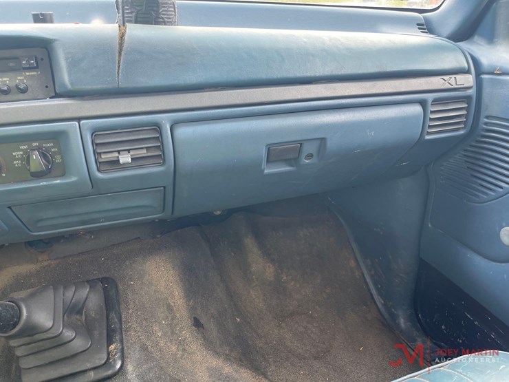 1994-ford-f350-xl-image-22
