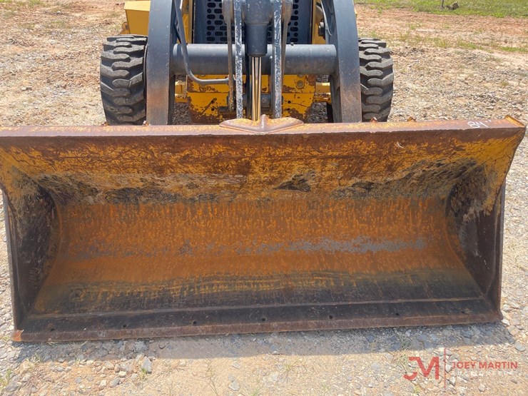 2012-deere-310j-image-17