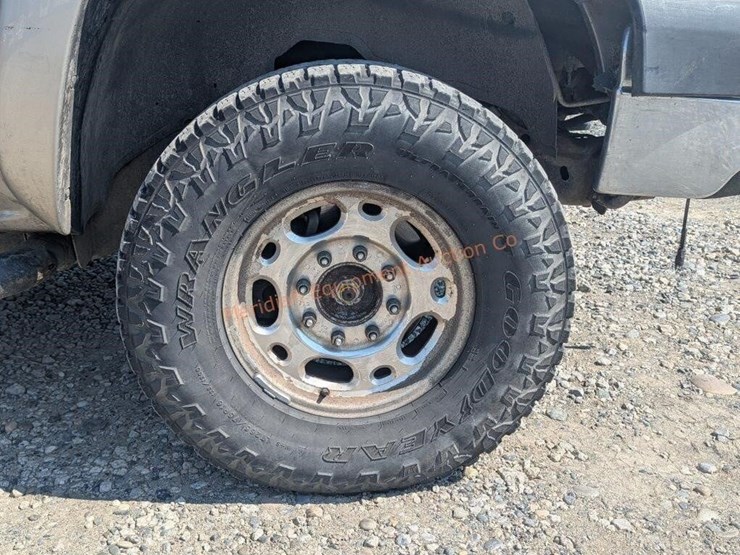 2003-chevrolet-silverado-2500hd-image-10