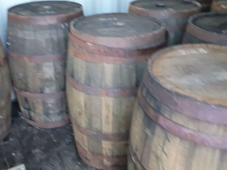 qty-(4)-whiskey-barrels-image-2