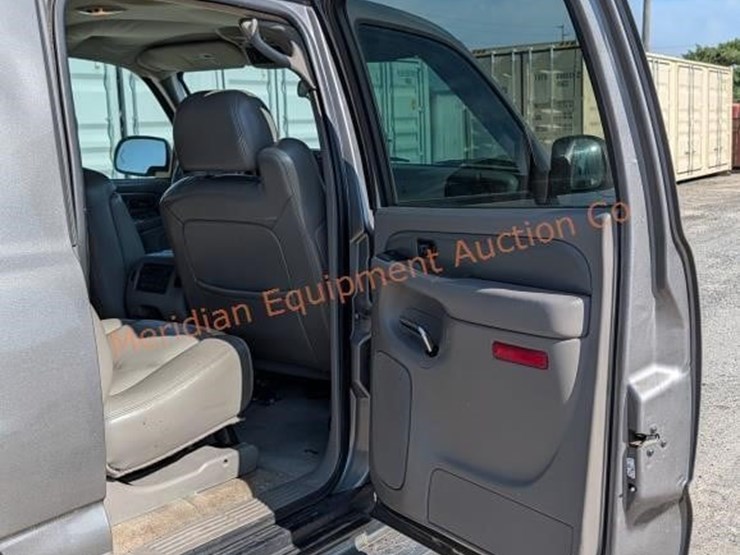 2006-gmc-yukon-xl-denali-image-23