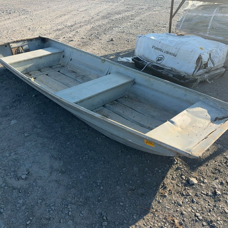 #47904 • 12’ Fishing Boat INV#47904