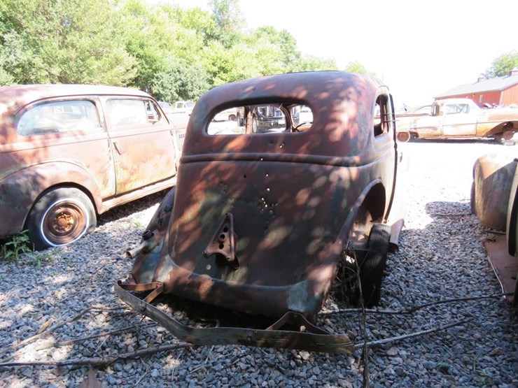 1936-ford-sedan-body-image-4