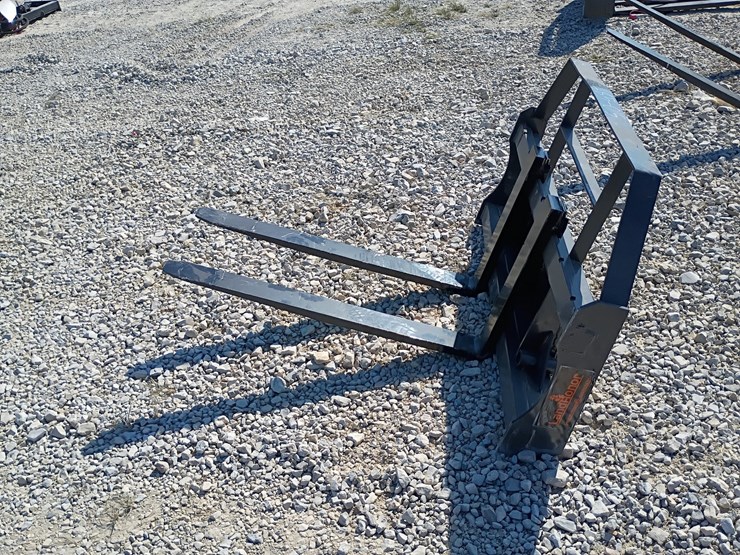 #l85-015-•-landhonor-pallet-fork-mini-skid-steer-attachment-image-2