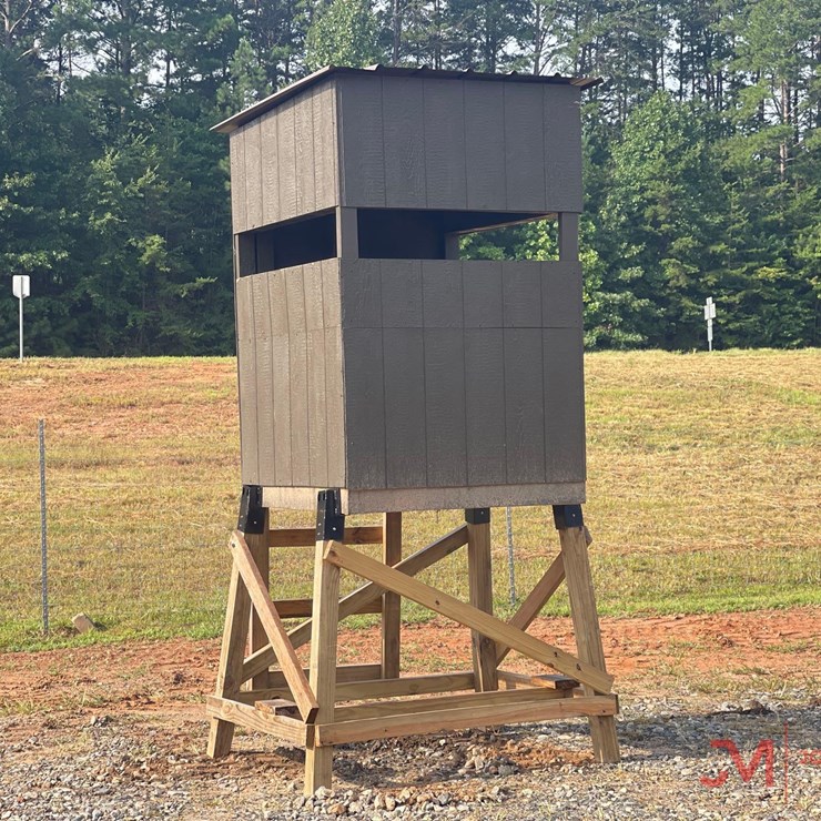 NEW 4' X 4' SHOOTING HOUSE WITH STAND