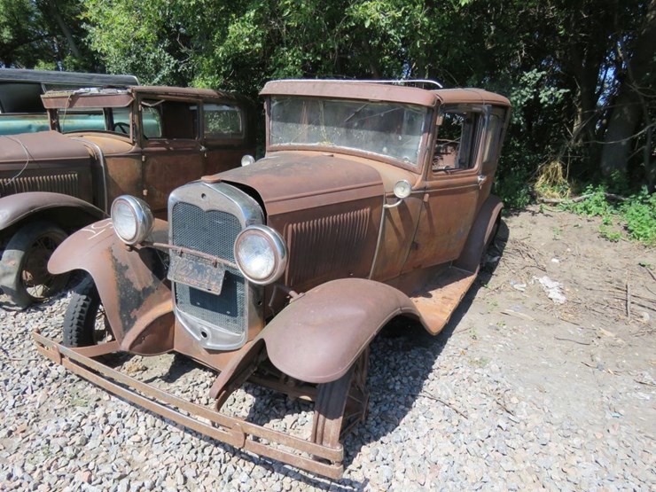 1930-ford-sedan-image-2