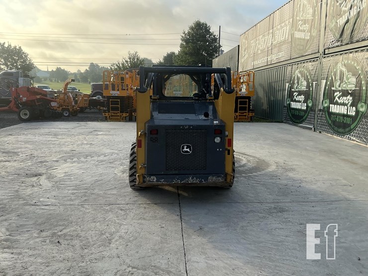2022-deere-318g-image-3