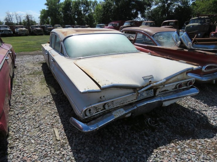1960-chevrolet-belair-4dr-sedan-image-3