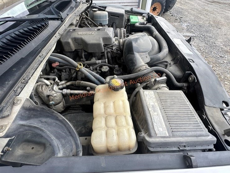 2000-chevrolet-k2500-image-28