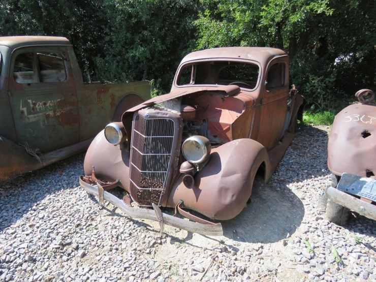 1935-cut-down-ford-sedan-image-1