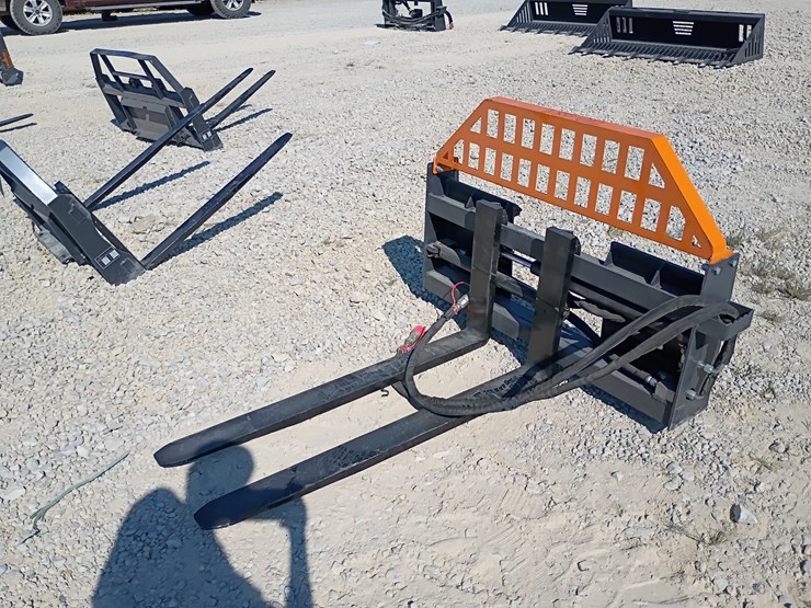 #l85-012-•-landhonor-hydraulic-pallet-fork-skid-steer-attachment-image-2