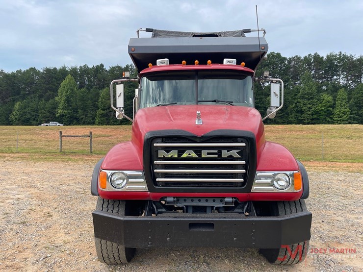2007-mack-cv713-granite-tri-axle-dump-truck-image-8