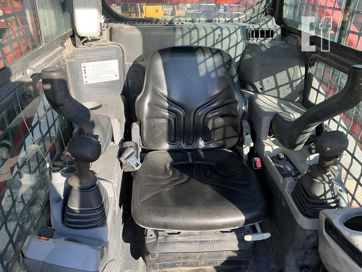 2021-kubota-svl65-2-image-14