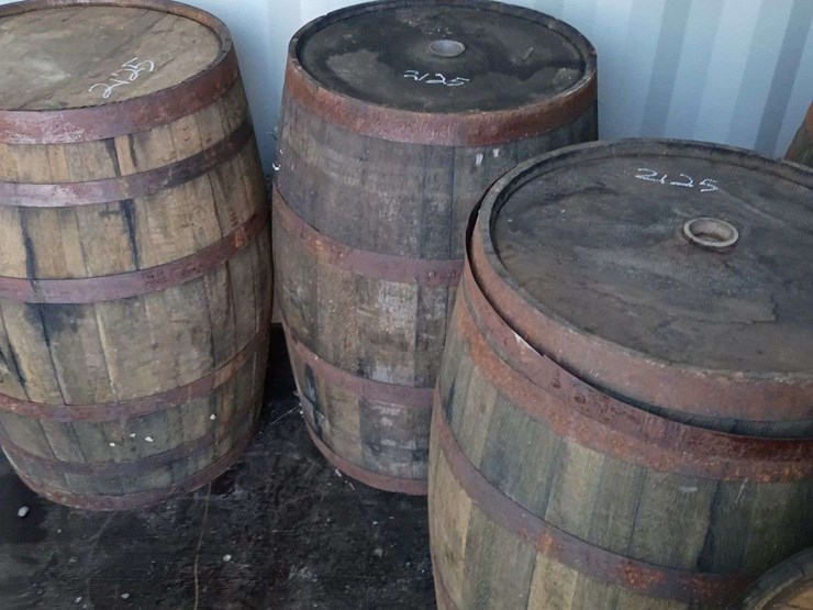 qty-(4)-whiskey-barrels-image-3