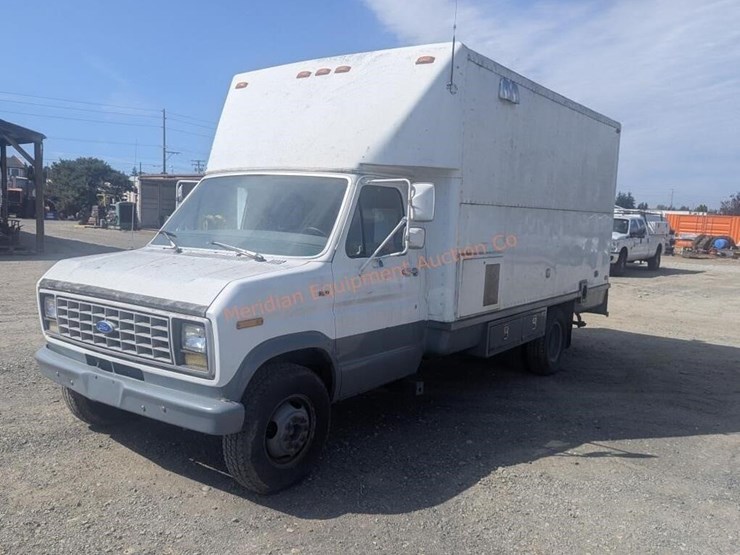 1990-ford-econoline-350-image-1