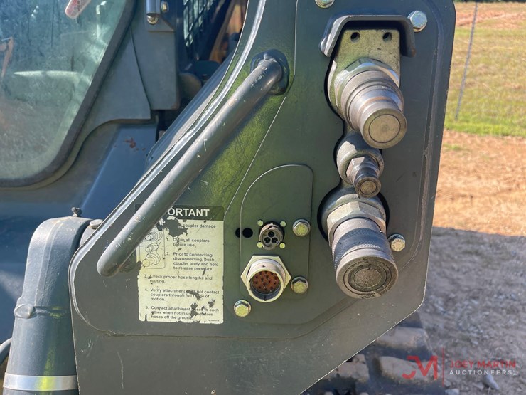2024-deere-331g-image-14