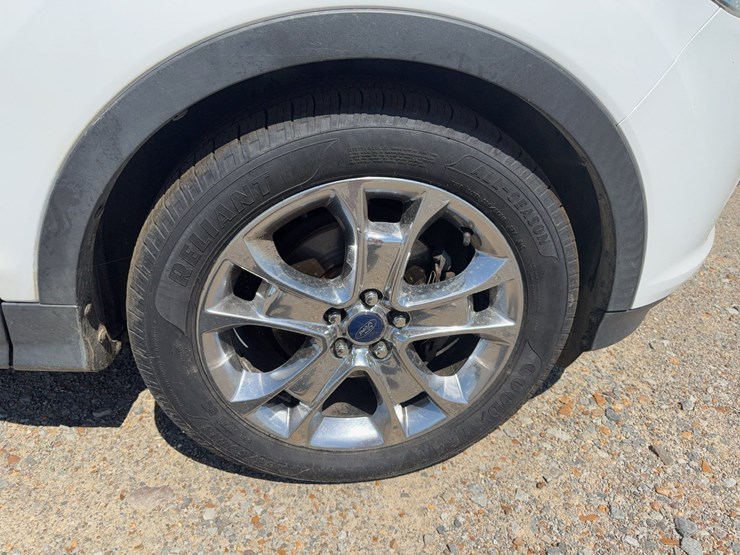 2014-ford-escape-image-32